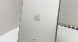 Good
													Apple iPad 9th Gen - Unlocked, Silver, 64 GB, A2603, photo 3 of 8