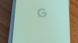 Mint
													Google Pixel 9 - Unlocked, Wintergreen, 128 GB, 12 GB, G2YBB, photo 3 of 9