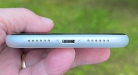 Good
													Apple iPhone Xr - Unlocked, White, 128 GB, A1984, photo 5 of 9