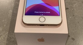 Mint
													Apple iPhone 8 - Verizon, Gold, 64 GB, A1863, photo 5 of 8