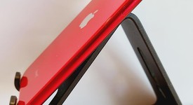 Fair
													Apple iPhone SE 2nd Gen 2020 - Unlocked, Red, 64 GB, A2275, photo 3 of 7