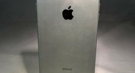 Good
													Apple iPhone 7 Plus - Sprint, Silver, 32 GB, A1661, photo 2 of 5