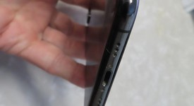 Fair
													Apple iPhone Xs - AT&T, Gold, 256 GB, A1920, photo 5 of 6