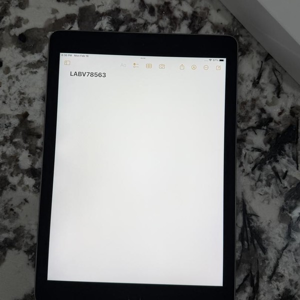 Apple iPad Pro 9.7 inch - Unlocked, 32 GB, Gray, A1674