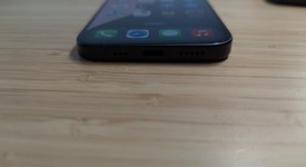 Mint
													Apple iPhone 16 - Unlocked, Black, 128 GB, A3081, photo 3 of 9