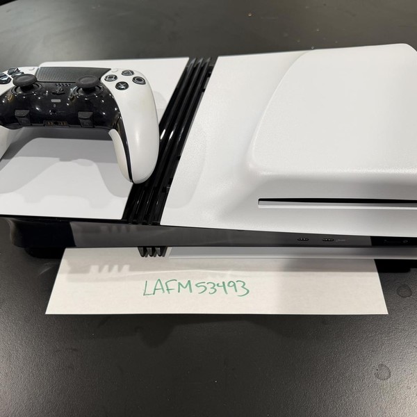 PlayStation 5 Pro (2024) - 2 TB, White