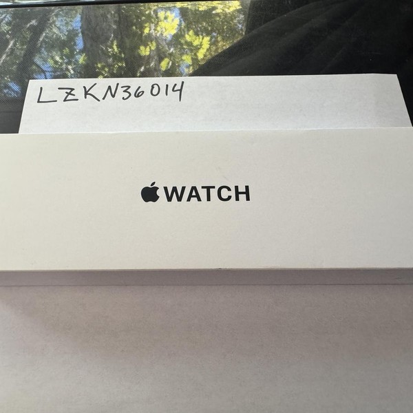 Apple Watch SE 2nd Gen 40mm - Silver, A2722 - GPS, Aluminum