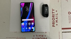 Mint
													Motorola Edge Plus (2022) - Unlocked, White, 512 GB, 8 GB, photo 5 of 8