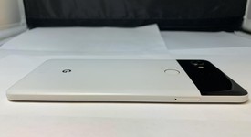 Good
													Google Pixel 2 XL - Unlocked, Black, 64 GB, Google Edition, photo 5 of 7
