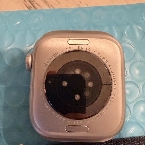 Apple Watch Series 10 42mm - Silver, A2997 - GPS, Aluminum