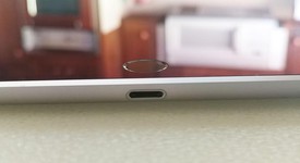 Good
													Apple iPad Pro 12.9" 1st Gen 2015 - Unlocked, Gray, 128 GB, A1652, 1st Gen 2015, photo 4 of 15