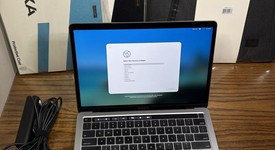 Good
													MacBook Pro 2020 - 13" - I7, Gray, 1 TB, 16 GB, photo 1 of 9