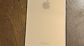 Mint
													Apple iPhone Xs Max - Unlocked Non-US, Gold, 64 GB, A2101, photo 4 of 9