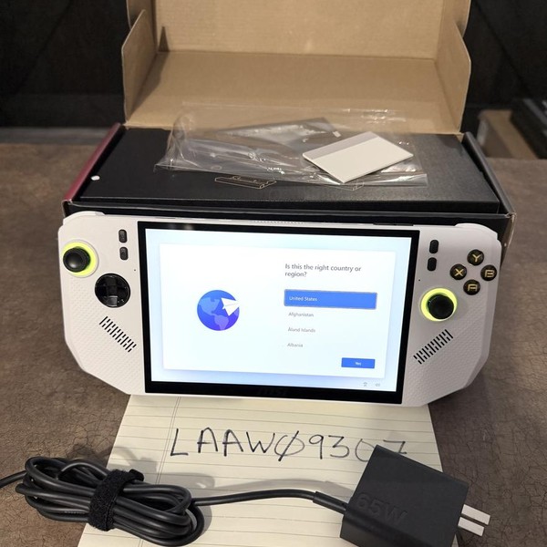 MSI Claw A8 - amd ryzen z2 extreme, White, 1 TB, 24 GB