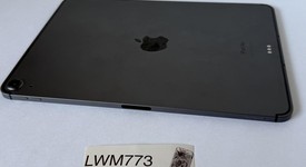 Good
													Apple iPad Air 5th Gen - Unlocked, Gray, 64 GB, A2589, photo 4 of 9