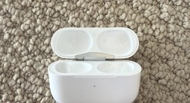 Used
													Apple AirPods Pro 2 - USB-C, photo 4 of 8