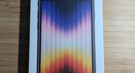 New
													Apple iPhone SE 3rd Gen 2022 - Unlocked, Midnight, 64 GB, A2595, photo 1 of 3