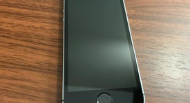 Good
													Apple iPhone SE 1st Gen 2016 - Unlocked, Grey, 32 GB, A1662, photo 3 of 4