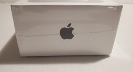 New
													Apple iPhone Xs - Unlocked, Silver, 512 GB, A1920, photo 3 of 5