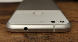 Good
													Google Pixel - Unlocked, Silver, 128 GB, 4 GB, Google Edition, photo 4 of 9