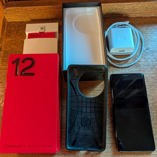 OnePlus 12 - Unlocked, 256 GB, Black, 12 GB, CPH2583