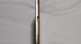 Good
													Apple iPad Pro 10.5" - Unlocked, Gold, 512 GB, photo 3 of 7