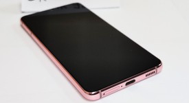 Good
													Samsung Galaxy S21 5G - Unlocked, Pink, 128 GB, 8 GB, SM-G991U1, photo 2 of 10