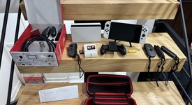 Mint
													Nintendo Switch - OLED - White, 64 GB, photo 2 of 14
