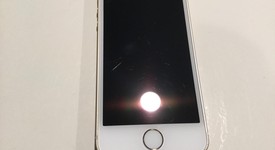 Fair
													Apple iPhone SE 1st Gen 2016 - Verizon, Gold, 128 GB, A1662, photo 3 of 10