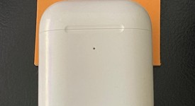 Used
													Apple AirPods 2nd Gen - Wireless Case, photo 2 of 5
