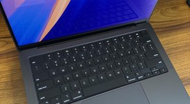 Mint
													MacBook Pro Late 2023 (M3) - 14" - Apple M3 Max 14-core, Black, 1 TB, 36 GB, 30-core GPU, photo 1 of 18