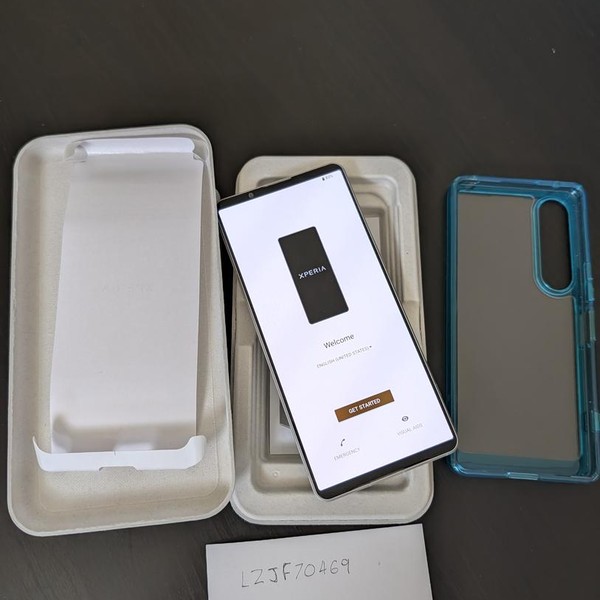 Sony Xperia 1 VI - Unlocked, 256 GB, Silver, 12 GB