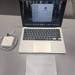 Good MacBook Air 2020 - 13 inch - 256 GB, Silver, 8 GB, Apple M1