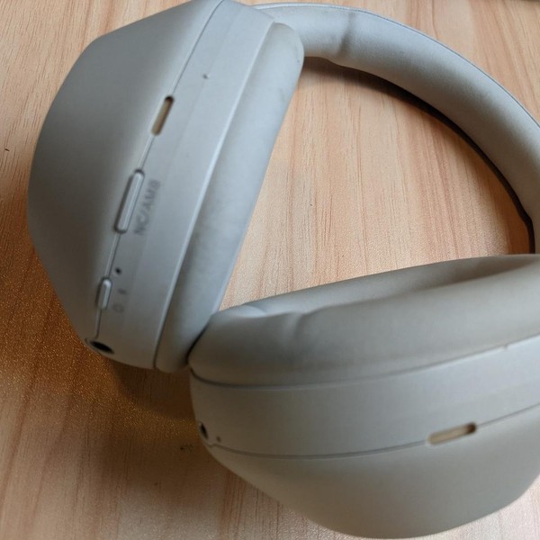 Sony WH-1000XM5 - Silver