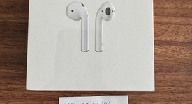 New
													Apple AirPods 2nd Gen - Lightning Case, photo 4 of 4