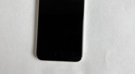 Fair
													Apple iPhone SE 3rd Gen 2022 - Unlocked, Starlight, 64 GB, A2595, photo 5 of 5