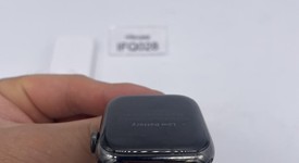 Good
													Apple Watch Series 7 45mm - Unlocked, Graphite, A2477 - Cellular, Stainless, photo 4 of 6