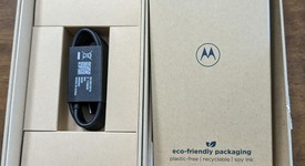 Mint
													Motorola Edge (2022) - Unlocked, Gray, 256 GB, 8 GB, photo 3 of 12