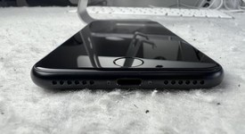 Fair
													Apple iPhone SE 3rd Gen 2022 - Unlocked, Midnight, 64 GB, A2595, photo 3 of 9