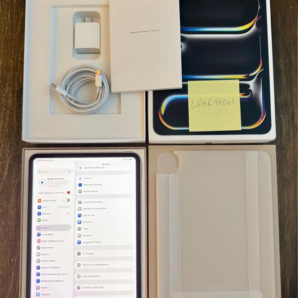 Apple iPad Pro 11 inch (M4) 2024 - Wi-Fi, 512 GB, Silver, 8 GB, A2836, Standard Glass