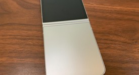 Good
													Samsung Galaxy Z Flip6 - Unlocked, Silver, 256 GB, 12 GB, SM-F741U1, photo 3 of 4