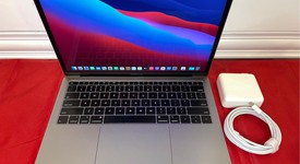 Good
													MacBook Air 2018 - 13" - I5, Gray, 256 GB, 16 GB, photo 1 of 8