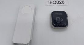 Fair
													Apple Watch Series 7 45mm - Unlocked, Starlight, A2477 - Cellular, Aluminum, photo 1 of 6