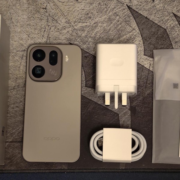 Oppo Find X9 Pro - Unlocked Non-US, 512 GB, Titanium Charcoal, 16 GB