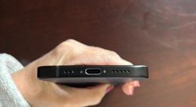 Mint
													Apple iPhone 15 - Unlocked, Black, 128 GB, A2846, photo 3 of 10