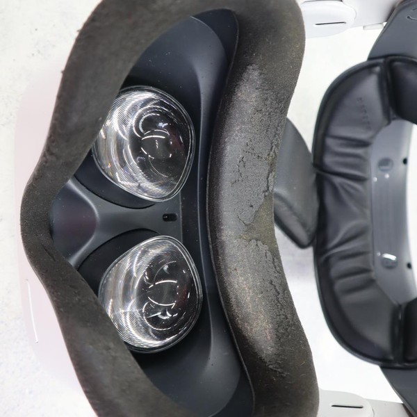 Meta Quest 2 - 64 GB