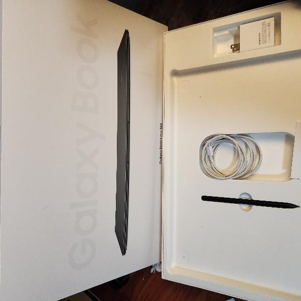 Samsung Galaxy Book3 Pro 360 16 inch - 1 TB, Graphite, 16 GB, Intel Core i7