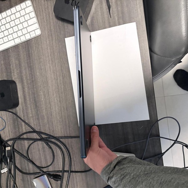 MacBook Air 2022 (M2) - 13 inch - 1 TB, Midnight, 8 GB, Apple M2