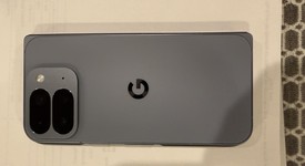 Good
													Google Pixel 10 Pro Fold - Unlocked, Moonstone, 256 GB, GU0NP, photo 5 of 10