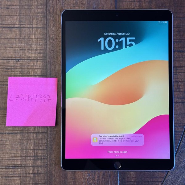 Apple iPad Pro 10.5 inch - Wi-Fi, 64 GB, Gray